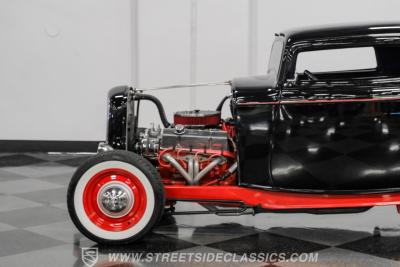 1932 Ford 3-Window Coupe