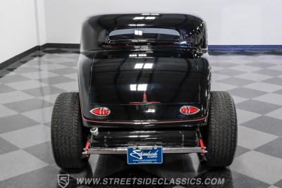 1932 Ford 3-Window Coupe