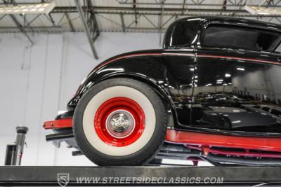 1932 Ford 3-Window Coupe