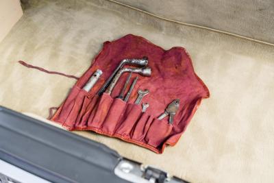 1989 Mercedes - Benz 300SL (R107)