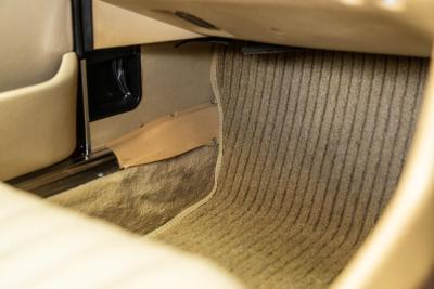 1989 Mercedes - Benz 300SL (R107)