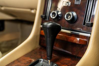 1989 Mercedes - Benz 300SL (R107)