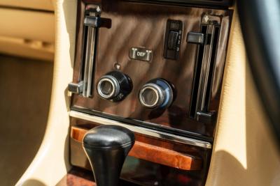 1989 Mercedes - Benz 300SL (R107)