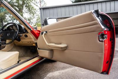 1989 Mercedes - Benz 300SL (R107)