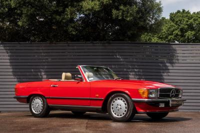 1989 Mercedes - Benz 300SL (R107)