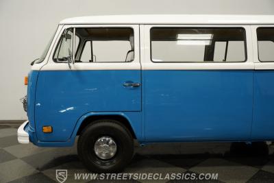 1976 Volkswagen Type 2 Bus