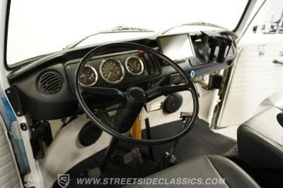 1976 Volkswagen Type 2 Bus