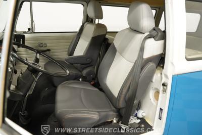 1976 Volkswagen Type 2 Bus