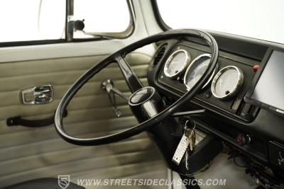 1976 Volkswagen Type 2 Bus