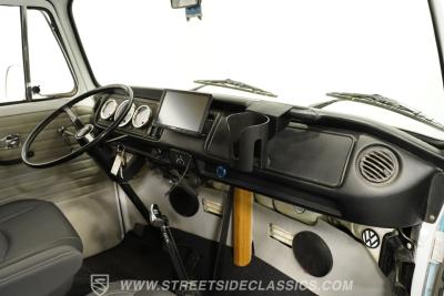 1976 Volkswagen Type 2 Bus