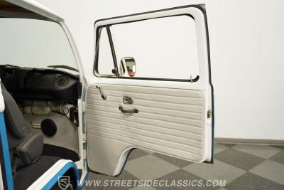 1976 Volkswagen Type 2 Bus