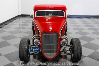 1933 Ford 3-Window Coupe Street Rod