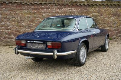 1974 Alfa Romeo GTV 2000 Bertone &ldquo;Blu Ollandese over Naturale&rdquo;
