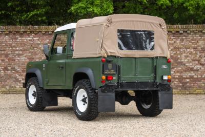 1990 Land Rover 90 Pick-up with canvas top &ldquo;Restored-rebuilt-renewed&rdquo;