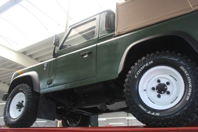 1990 Land Rover 90 Pick-up with canvas top &ldquo;Restored-rebuilt-renewed&rdquo;