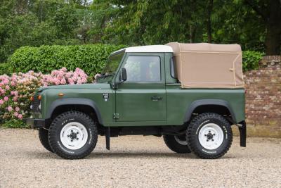1990 Land Rover 90 Pick-up with canvas top &ldquo;Restored-rebuilt-renewed&rdquo;