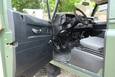1990 Land Rover 90 Pick-up with canvas top &ldquo;Restored-rebuilt-renewed&rdquo;