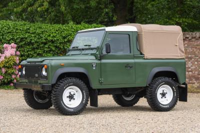 1990 Land Rover 90 Pick-up with canvas top &ldquo;Restored-rebuilt-renewed&rdquo;