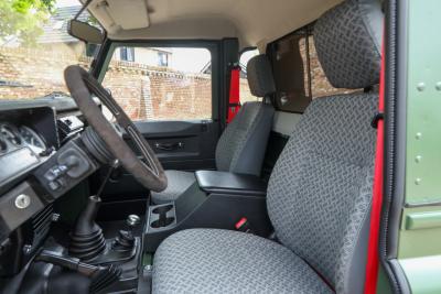 1990 Land Rover 90 Pick-up with canvas top &ldquo;Restored-rebuilt-renewed&rdquo;