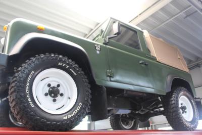 1990 Land Rover 90 Pick-up with canvas top &ldquo;Restored-rebuilt-renewed&rdquo;