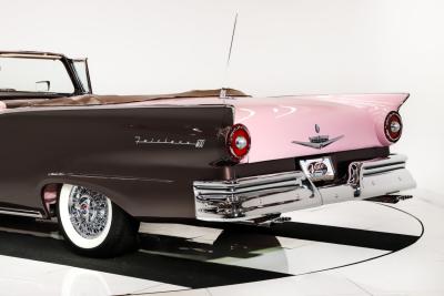 1957 Ford Fairlane