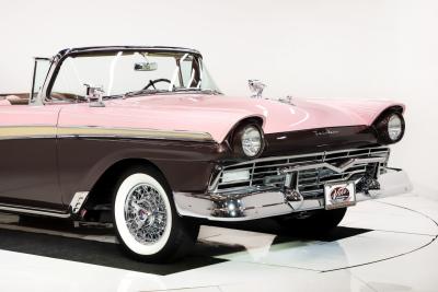 1957 Ford Fairlane