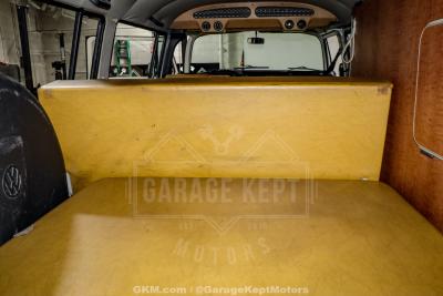 1971 Volkswagen Type 2 Bus
