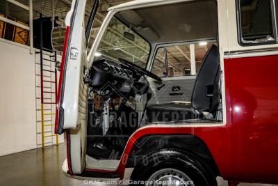 1971 Volkswagen Type 2 Bus