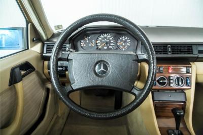 1986 Mercedes - Benz 300TD automaat W124