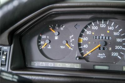 1986 Mercedes - Benz 300TD automaat W124