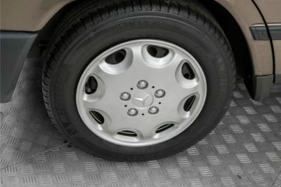 1986 Mercedes - Benz 300TD automaat W124