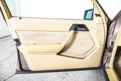 1986 Mercedes - Benz 300TD automaat W124