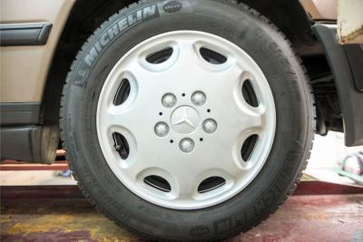 1986 Mercedes - Benz 300TD automaat W124