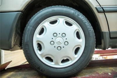 1986 Mercedes - Benz 300TD automaat W124