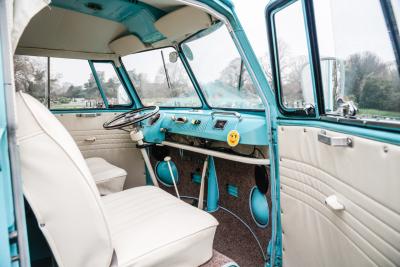 1966 Volkswagen Type 2 Split Screen (Microbus) 13 Window