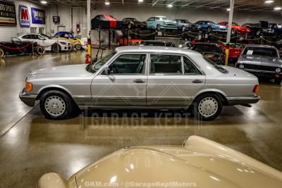 1991 Mercedes - Benz 560-Class