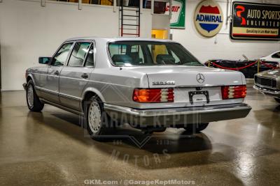 1991 Mercedes - Benz 560-Class