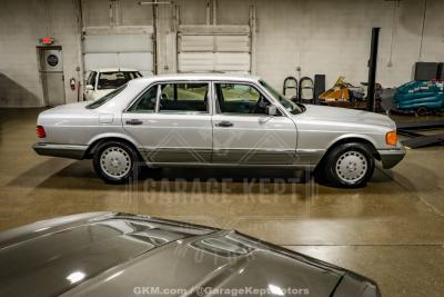 1991 Mercedes - Benz 560-Class