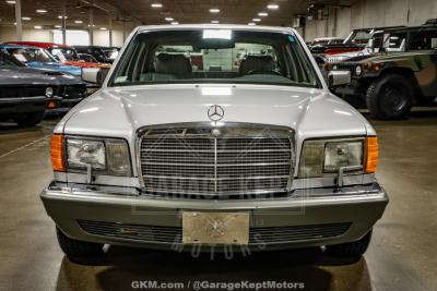 1991 Mercedes - Benz 560-Class