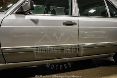 1991 Mercedes - Benz 560-Class