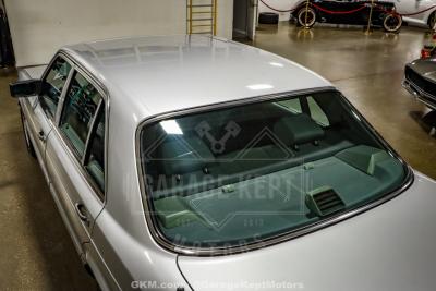 1991 Mercedes - Benz 560-Class