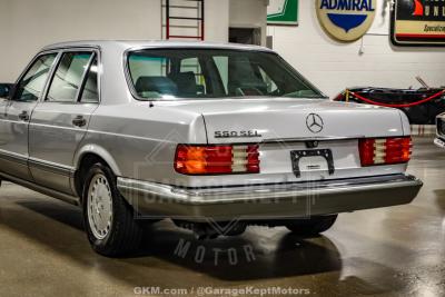 1991 Mercedes - Benz 560-Class