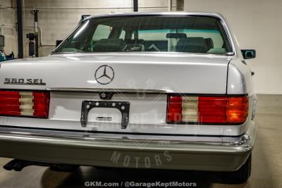 1991 Mercedes - Benz 560-Class