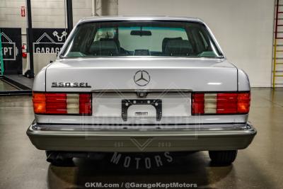 1991 Mercedes - Benz 560-Class