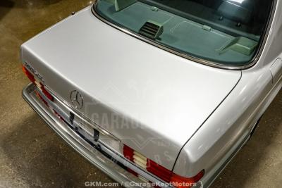1991 Mercedes - Benz 560-Class