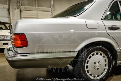 1991 Mercedes - Benz 560-Class
