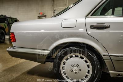 1991 Mercedes - Benz 560-Class