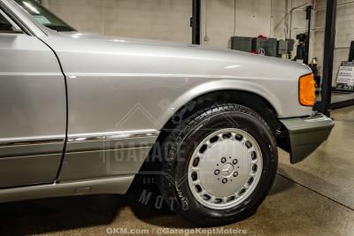 1991 Mercedes - Benz 560-Class