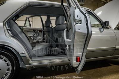 1991 Mercedes - Benz 560-Class