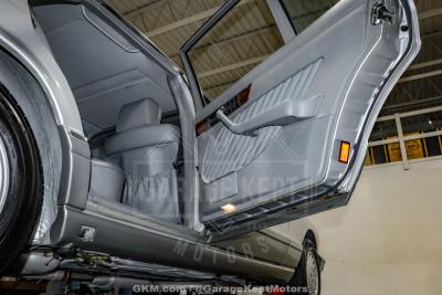1991 Mercedes - Benz 560-Class